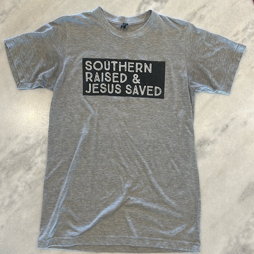 Souther raised and Jesus saved boutique that size small 🩷